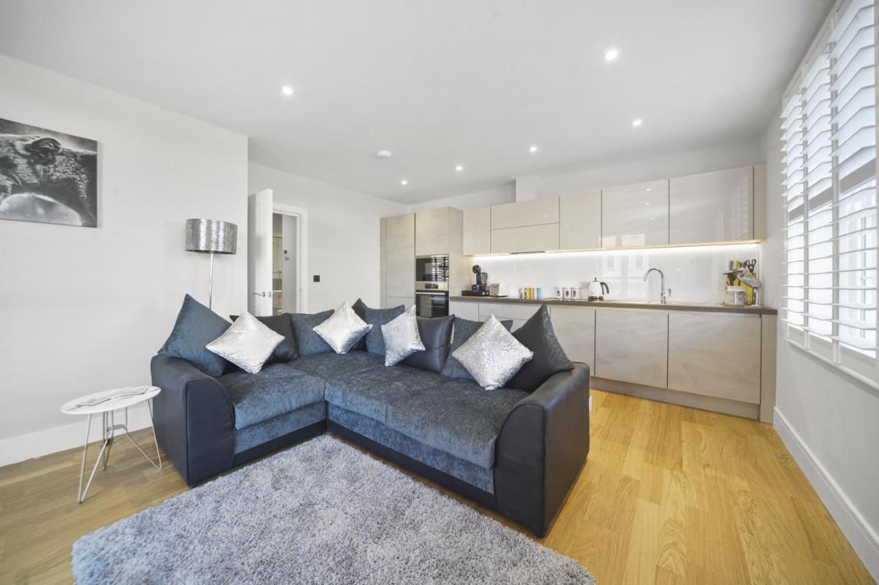 Апартаменты Flat 1 Bridge House Стейнс Экстерьер фото
